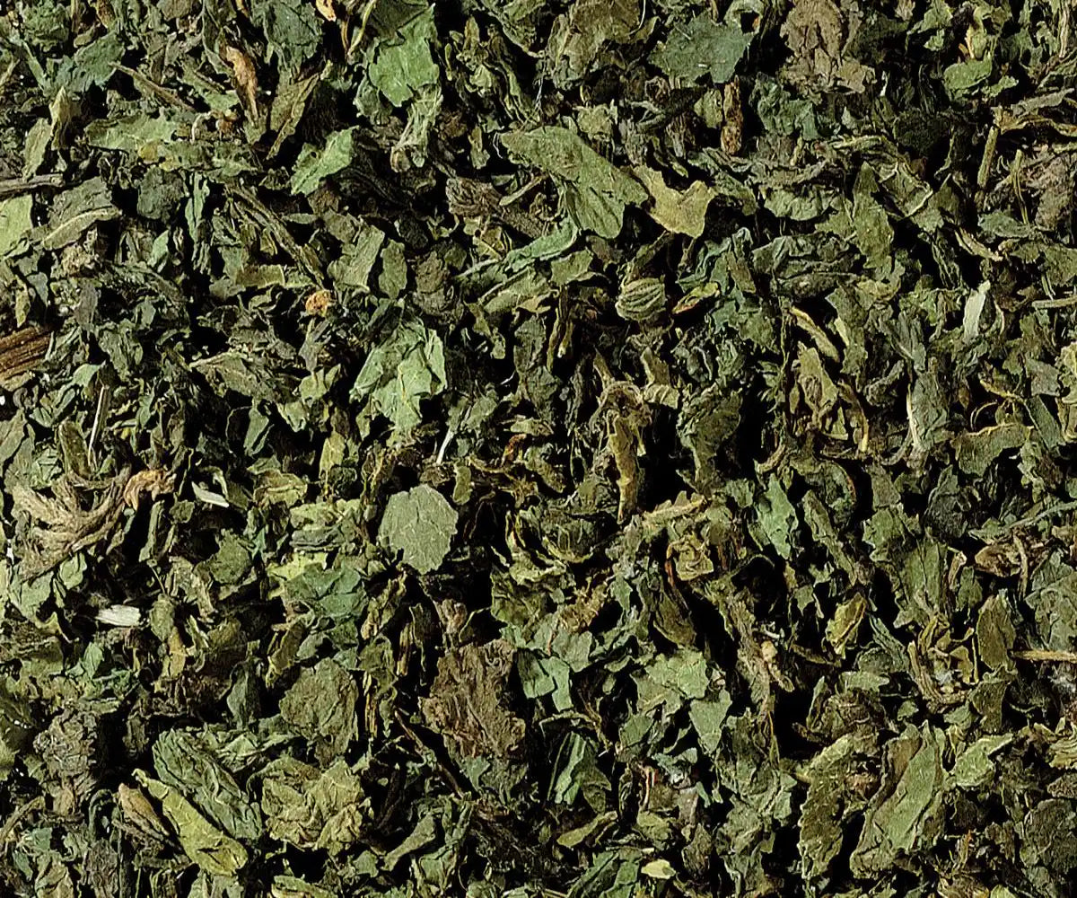 Brennnesselblätter geschnitten – Naturreiner Kräutertee mit krautig-frischer Note