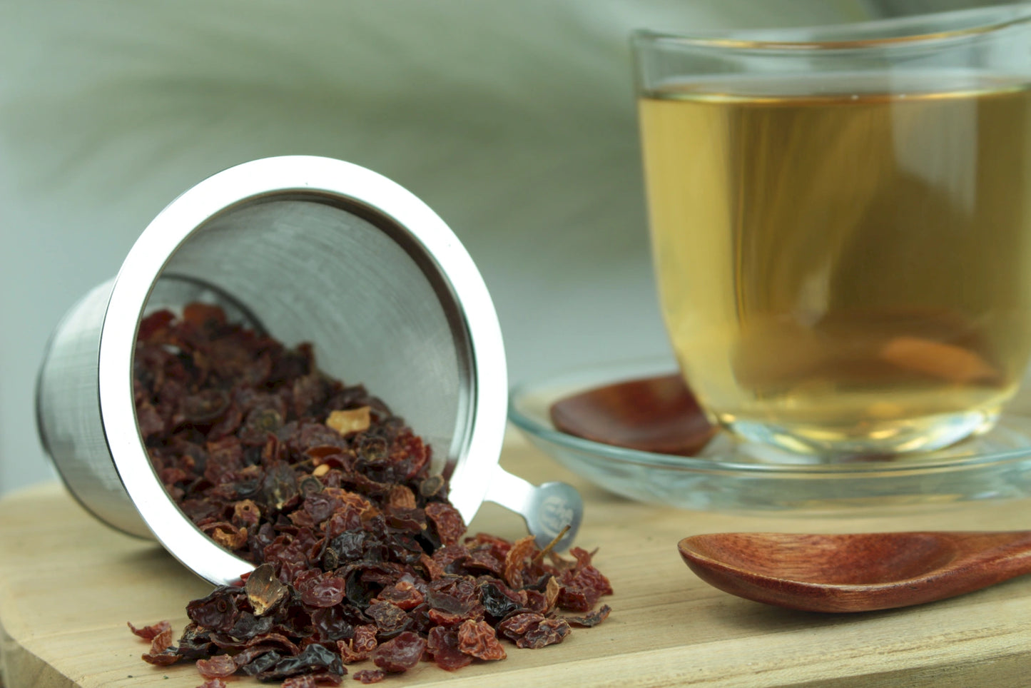 Hagebuttenschalen gebrochen – Naturreiner Früchtetee & Teebasis