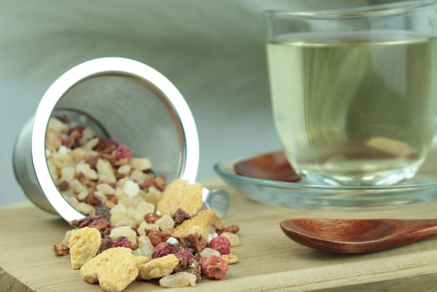 Bitterlimonade – Aromatisierte Früchteteemischung mit Grapefruit-Zitronen-Note & Johannisbeere