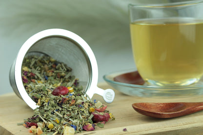Frauenpower – Naturbelassene Kräuter-Früchteteemischung mit Lavendel & Zitronenmelisse