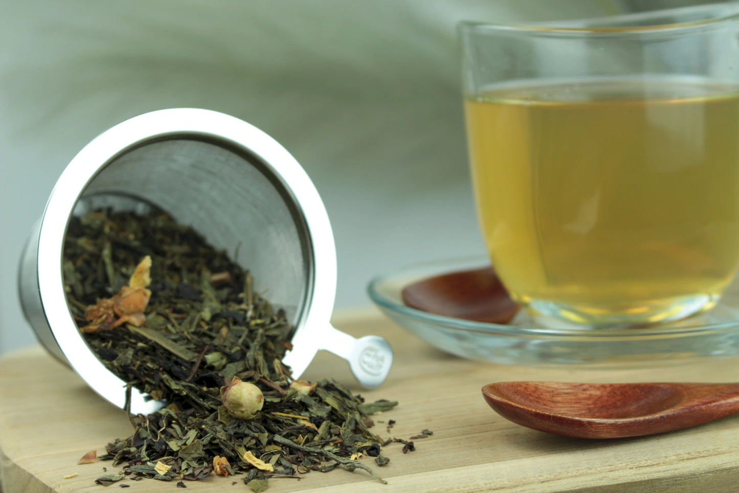 Grüner Hüpfer – Aromatisierter Grüner & Oolong-Tee