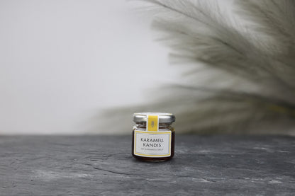 Produktfoto des Mini-Glases mit Karamell-Kandis mit Karamellsirup von L.W.C. Michelsen, alkoholfrei.