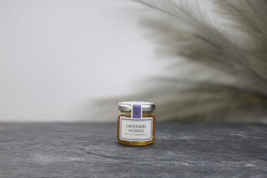 Produktfoto des Mini-Glases mit Lavendel-Honig von L.W.C. Michelsen – aromatisch, blumig und fein.