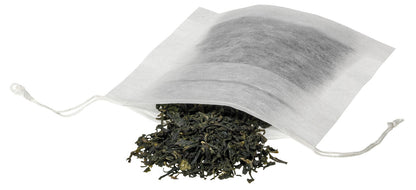 Produktfoto des My Tea Bag Eco Papierfilters mit Kordelzug, gefüllt mit losem Tee.